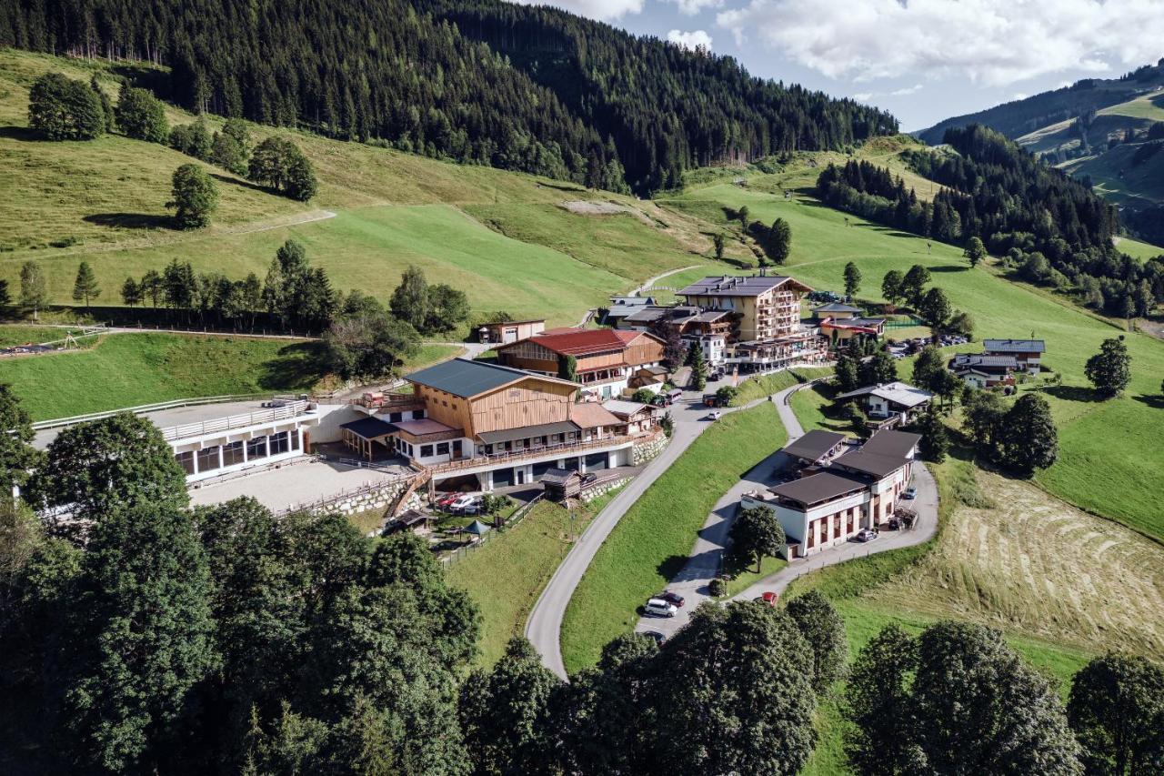 Familienresort Ellmauhof Saalbach-Hinterglemm Ngoại thất bức ảnh