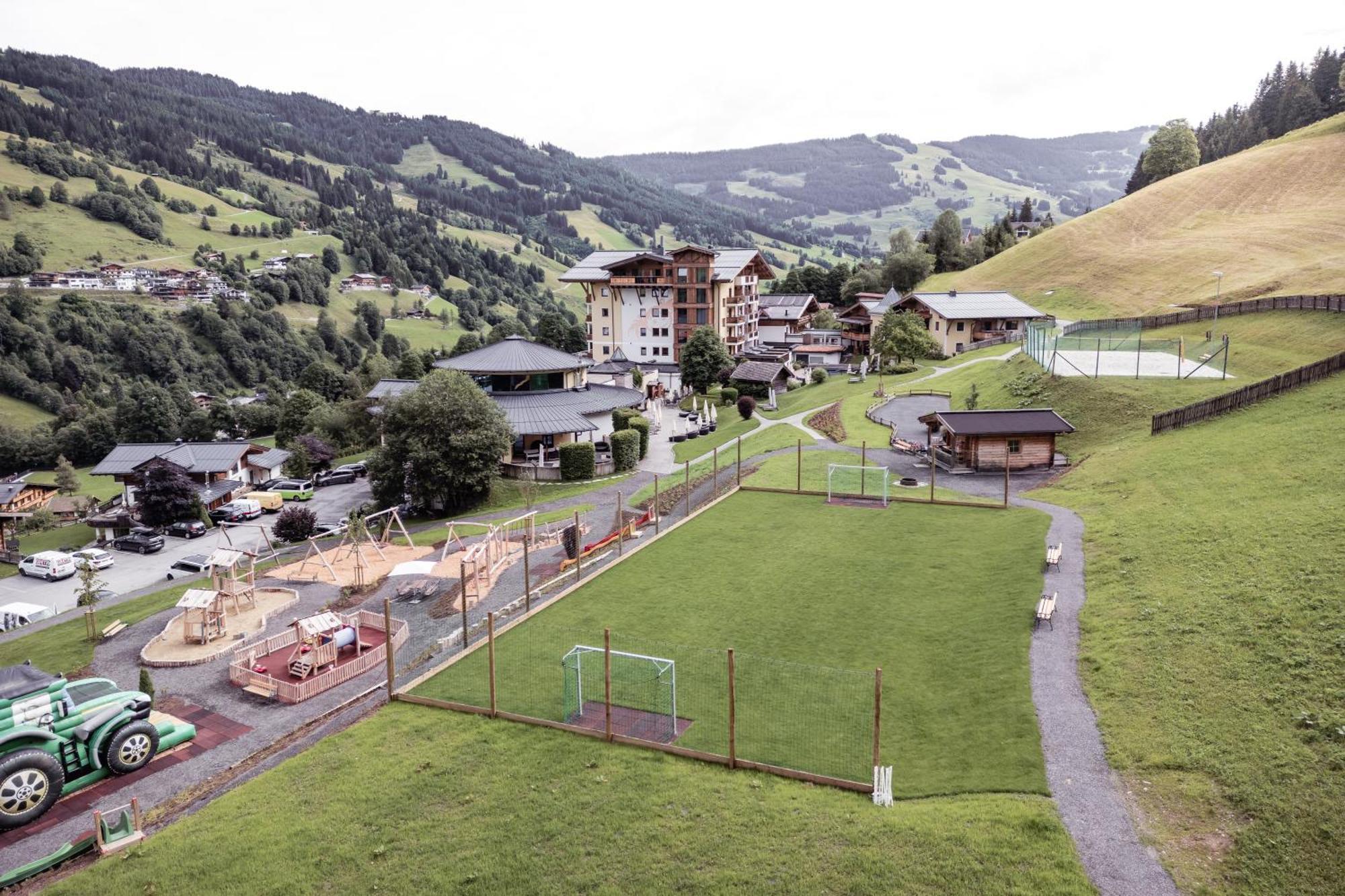 Familienresort Ellmauhof Saalbach-Hinterglemm Ngoại thất bức ảnh